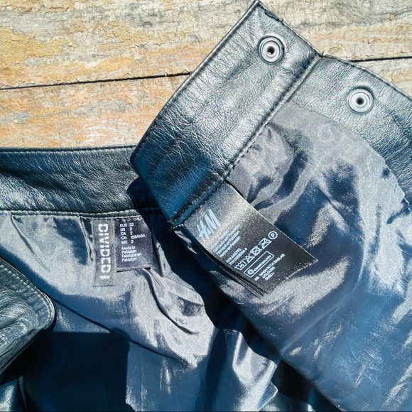 Divided Skirt Faux Vegan Textured Leather Full Front Snap-On - Picture 11 of 13